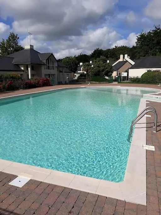 Les Cottages Du Golf A Ploemel Holiday home
